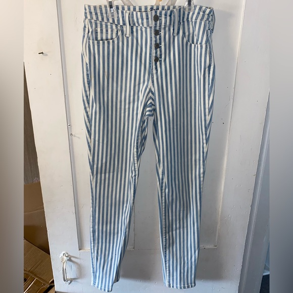 Light Blue & White Stripped Skinny Jeans - Picture 2 of 5